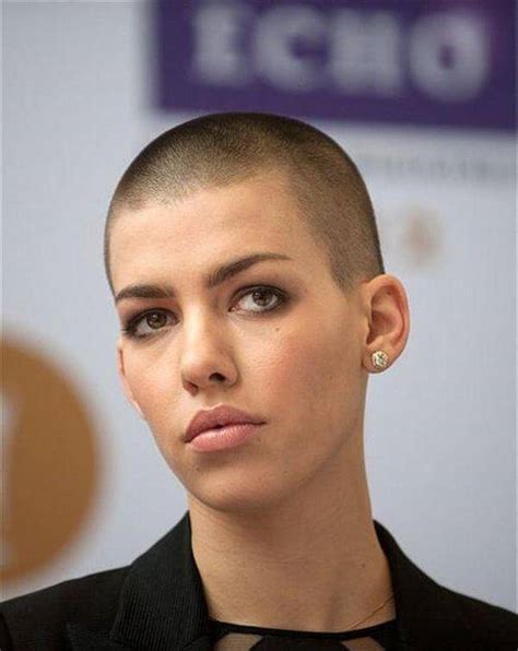 14 Most Flattering Ultra Short Haircuts 2023 Women Are Getting