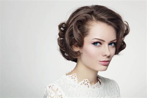 Vintage 60s Hairstyles How To Re Create 2 Iconic Styles On Your Own