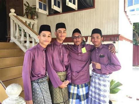 Semoga kau ditempatkan dalam kalangan orang yang beriman sahabat. * "Semoga mendapat Syahid..." - PU Azman titip doa buat ...