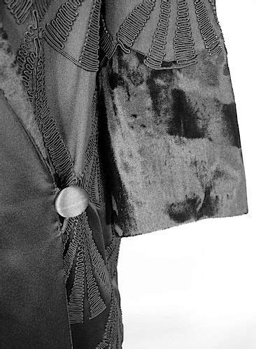 Wrap Cocoon Coat Detail C S Bonwit Teller Co Fifth Avenue New York Black Satin
