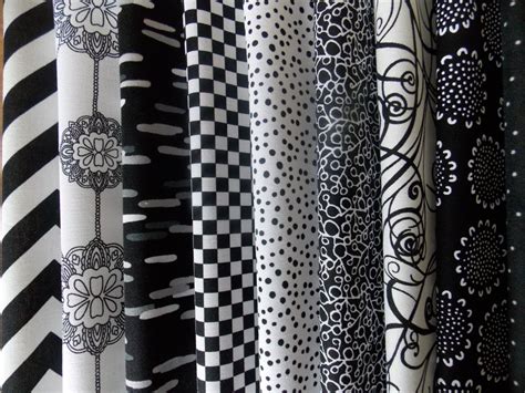 Black And White Fabric 40 Piece 25 Strip Jelly Roll Quilt Fabric 100