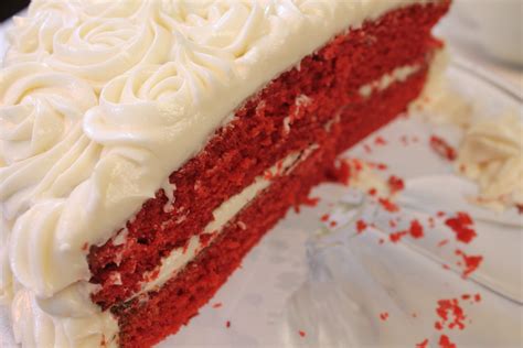 This red velvet cheesecake cake is layers of moist red velvet cake and creamy cheesecake, covered in cream cheese frosting! BEST Red Velvet Cake Recipe | I Heart Recipes