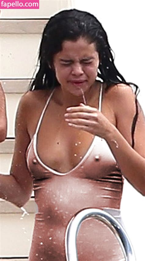 Selena Gomez Selena Gomez Selenagomez Nude Leaked Onlyfans Photo