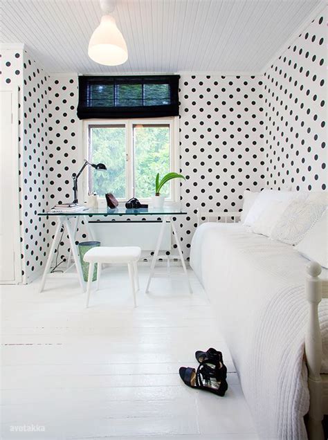 Pin By Sara Valead On Home Sweet Home Polka Dots Wallpaper White