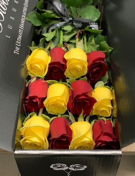 Long Stem Luxury Roses In A Box Roses That Last A Year In 2021 Box