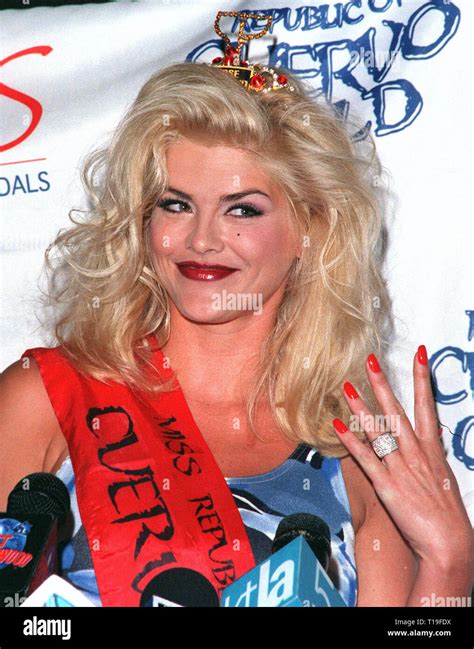Anna Nicole Smith Playboy Fotos Und Bildmaterial In Hoher Aufl Sung Alamy