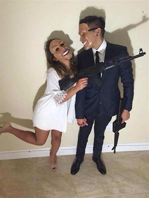 The most common couple costume ideas material is ceramic. 45 Unique Halloween Costumes for Couples | StayGlam