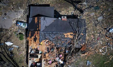 At Least 26 Dead After Tornadoes Rake Us Midwest South The Epoch Times