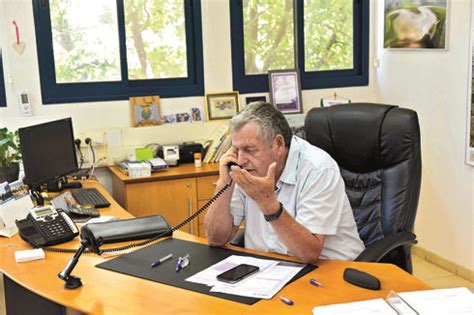 מוקי בצר מרואיין על מבצע אנטבה או בשמו הרשמי מבצע יונתן עש יונתן נתניהו זל שנפל במהלכו כמפקד הכוח. אייל בצר סוגר 70: "מרגיש צעיר ועם הרבה מרץ להמשיך קדימה"