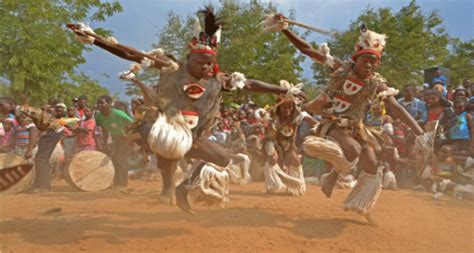 Dança Xigubo A Dança Dos Guerreiros Tradicional De Moçambique