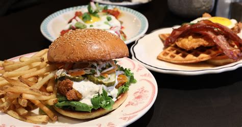 Where to Eat at Philadelphia International Airport (PHL) - Eater Philly