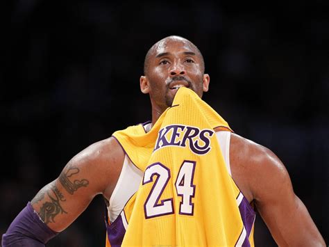 Kobe Bryant Still Can T Fully Push Off Achilles