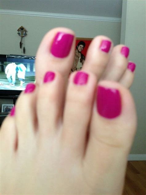 The Most Beautiful Feet Purple Toes Toe Nails Beautiful Feet