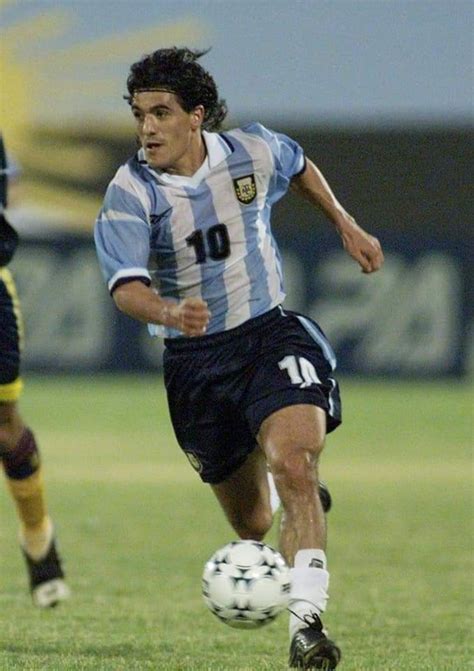 Latest and popular futbol argentino gifs on primogif.com. Ariel Ortega, selección Argentina | Argentina, Futbol ...