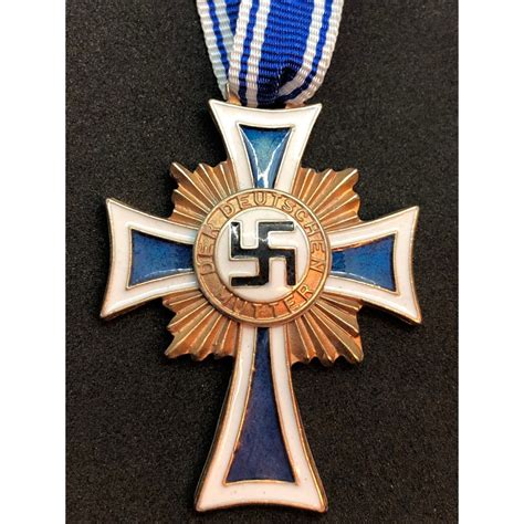 Croce D Onore Per Le Madri Tedesche - Repro Croce D'onore Per Le Madri Tedesche ww2. Per Rievocazione.