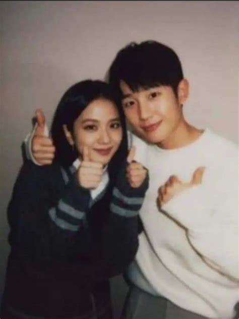 A Number Of Fans Are Shipping Jung Hae In And Blackpinks Jisoo