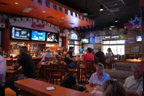 Sip your way around 10 of the best bars in dallas. Dallas Sports Bars: 10Best Sport Bar & Grill Reviews