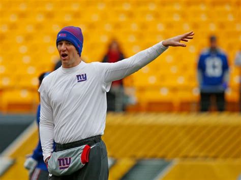 Watch Eli Manning Steal Your Dads Dance Moves In Locker Room Video