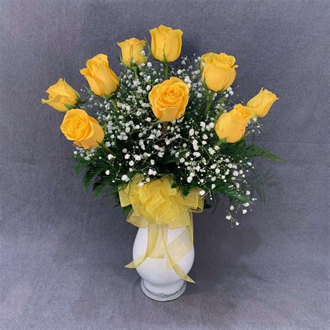 Dozen Yellow Roses Vased In Wilkes Barre Pa Aandm Floral Express
