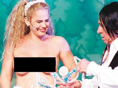 Niurka Marcos Sorprende Con Topless En Obra Teatral Video Ojo Show My XXX Hot Girl