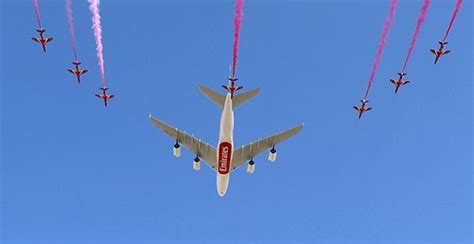 Emirates La380 Et Les Red Arrows Vidéo Air Journal