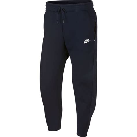 Nike vous demande d'accepter les cookies afin d'optimiser les performances, les fonctionnalités des réseaux sociaux et la pertinence. veste nike windrunner femme camo