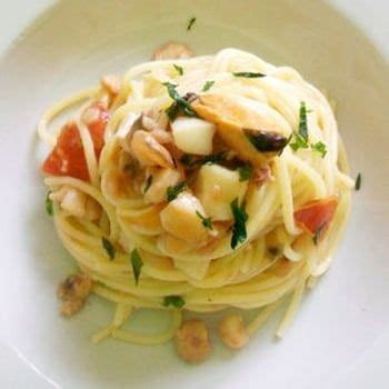 J'adore les plats de spaghetti italiens. Spaghetti aux fruits de mer | Recette italienne facile, Pâtes aux fruits de mer, Recettes de cuisine