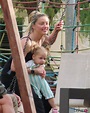 Amber Heard jugando con su hija en un parque de Mallorca - Foto en ...