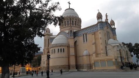 حوار الأديان في الجزائر بين الجامع الأعظم وتمثال لافيجري مجلة سماورد