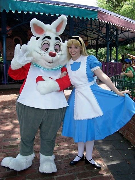 Unofficial Disney Character Hunting Guide Magic Kingdom Characters Magic Kingdom Alice