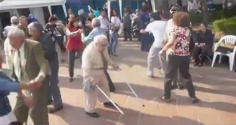 Video Elderly Man Tosses Cane To Show The World He Can Dance Fox 2