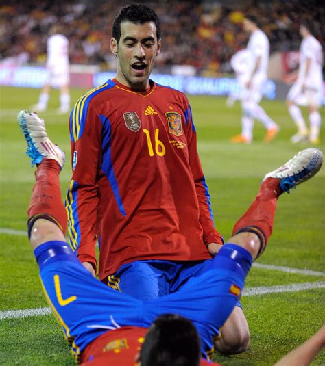 Spanish midfielder sergio busquets picked up a tricky injury against the blues. Espagne: Sergio Busquets, "Nous devons faire la part des ...