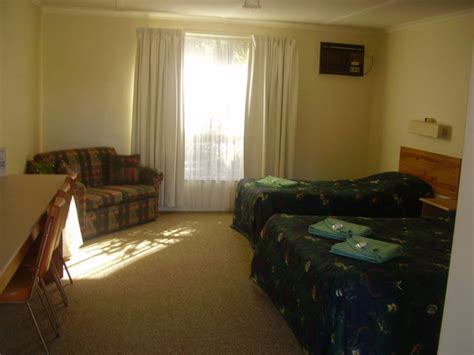 Snowy River Lodge Motel Newmerella Vic