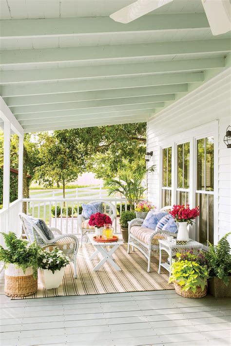 80 Breezy Porches And Patios With Images Front Porch Decorating