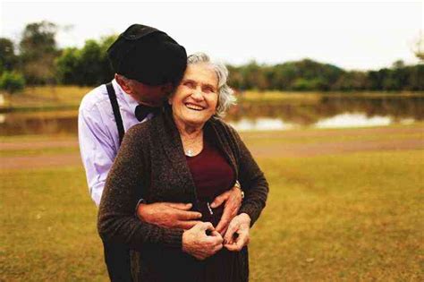 casal de idosos faz ensaio inspirado em up altas aventuras
