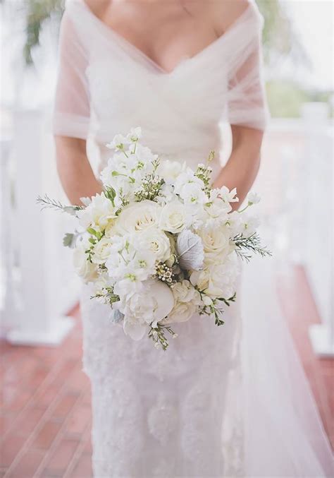 All White Wedding At Elegant Oaks Country Club Sarasota Wedding Flowers