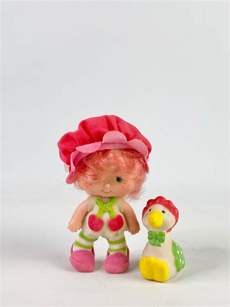 Vintage Strawberry Shortcake Cherry Cuddler And Gooseberry Doll
