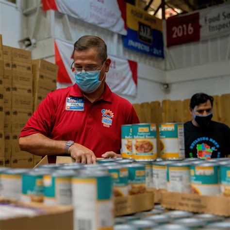 H-E-B donates $1 million and two truckloads of food to support Coastal