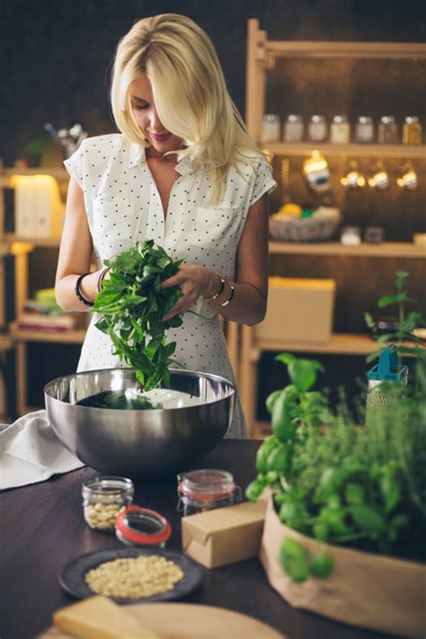 Dream homes are being built in this georgia town for just $20,000 on land that's 70% edible! How to Grow an Indoor Herb Garden | Glamour