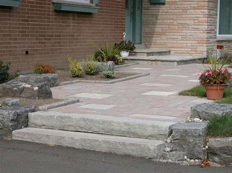 Random steps of quartzite bring a spirit of natural rock landscape into your yard. Pin on front entrance