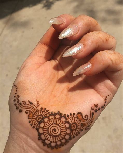 Palm Henna Tattoo Mehandi Design Simple