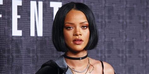 Rihanna Sets Her Eyebrows With Soap The New Indian Express