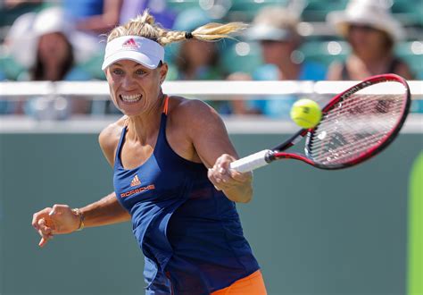 He is a professional tennis player from poland with a net worth of usd 2,626,860 as of 2021. WTA Monterrey: Francesca Schiavone napsuła krwi Andżelice ...
