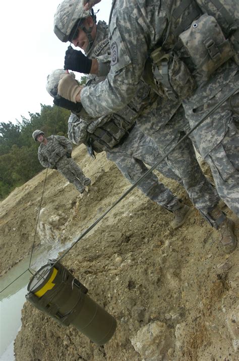 Fort Braggs Demolition Men Engineers Freshen Up Their Explosive
