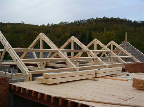 Machining Of Wooden Roof Trusses Roof Trusses Wood Frame Construction