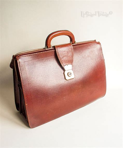 Vintage 1960s70s Chestnut Leather Doctors Gladstone Style Etsy Uk
