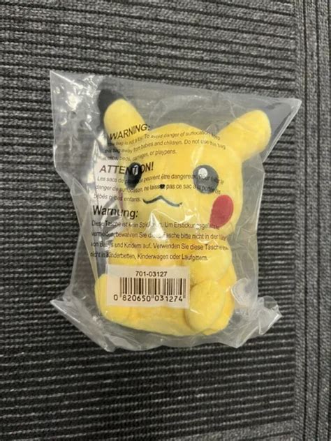 Pokemon Center Pikachu Sitting Cuties Plush 5 ¼ In Brand New In