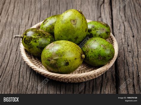 Makok Hog Plums Image And Photo Free Trial Bigstock