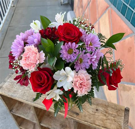 Red Pink And White Bouquet In Highland Ca Hiltons Flowers