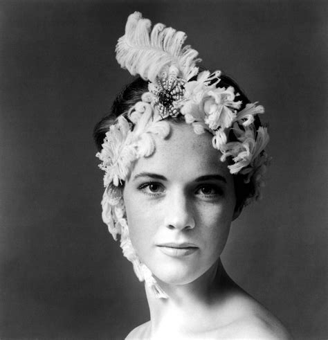 julie andrews by cecil beaton julie andrews vintage hollywood classic hollywood hollywood